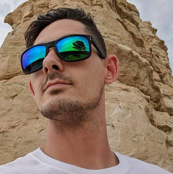 Meet your Posher, Cory - Picture 1 of 1